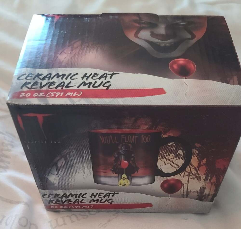 Warner Bros. It Chapter Two Ceramic Heat Reveal Mug 20 Oz Brand New